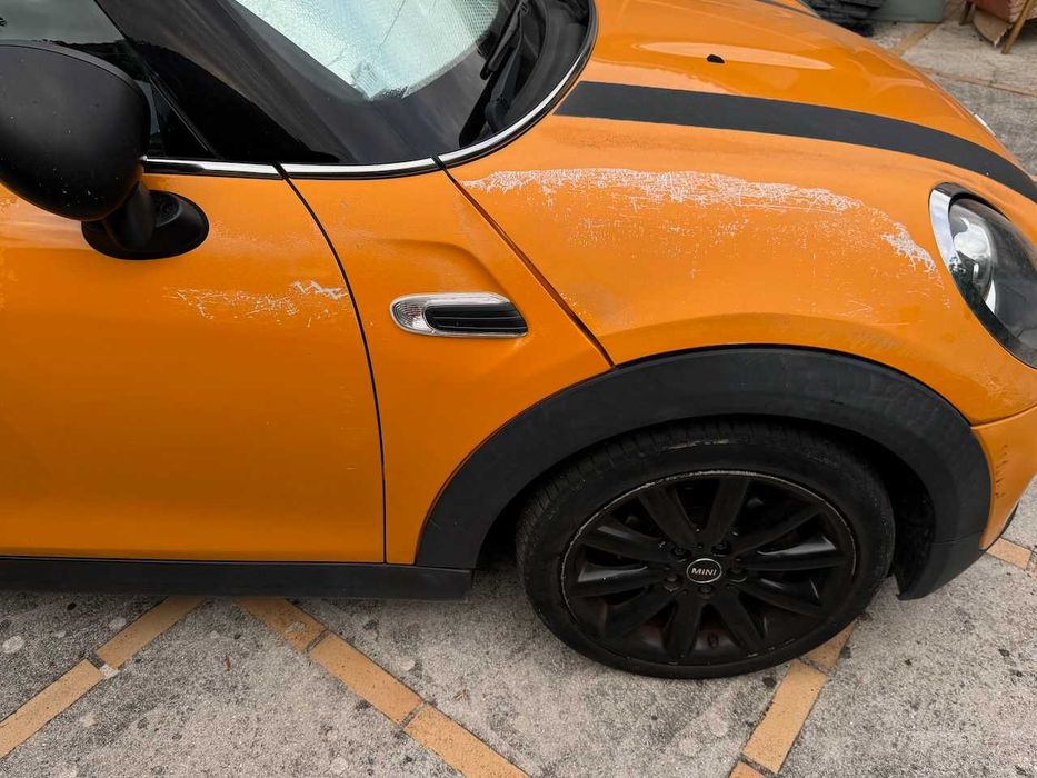 Mini Cooper F56 - volante à Direita