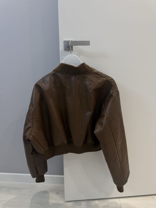 Бомбер / курточка на весну