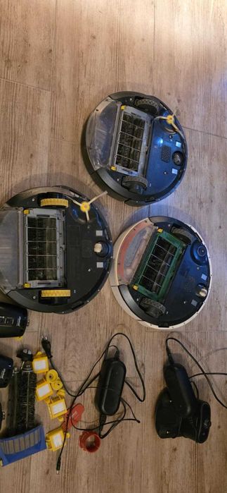 Roomba 3 szt, 2 ładowarki, 5 latarni i reszta wg zdjęć