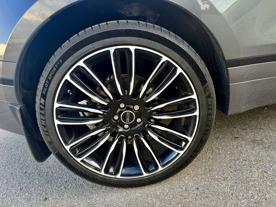 ТЕРМІНОВО     LAND ROVER  VELAR • 2019 • 2.0 T • 280 К.С. • 4X4 • АВТОМАТ