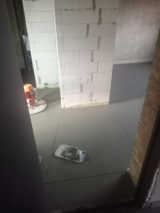 Професійна Напівсуха Стяжка Підлоги