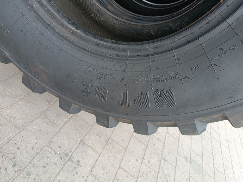365/80R20 Continental MPT81 14.5R20