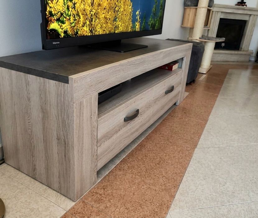 Móvel de TV Moderno – 180 cm – Madeira Clara
