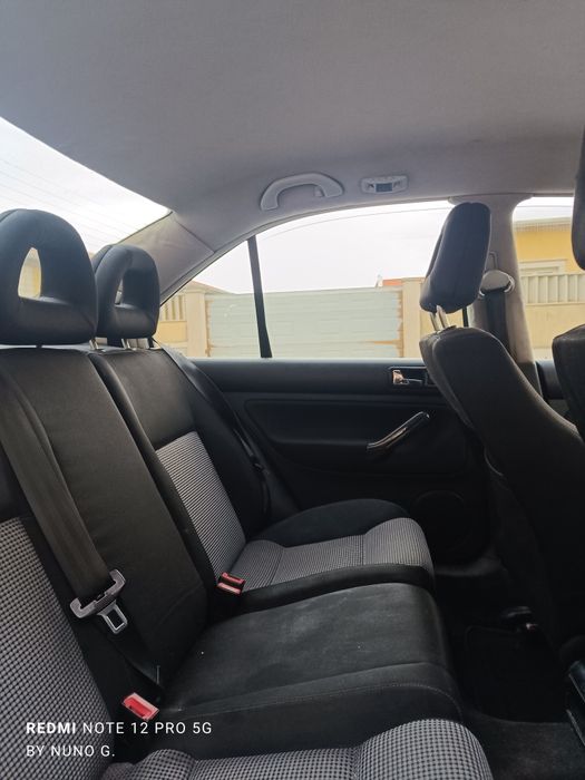 Vendo VW Bora 1.9 TDI 130cv cinza