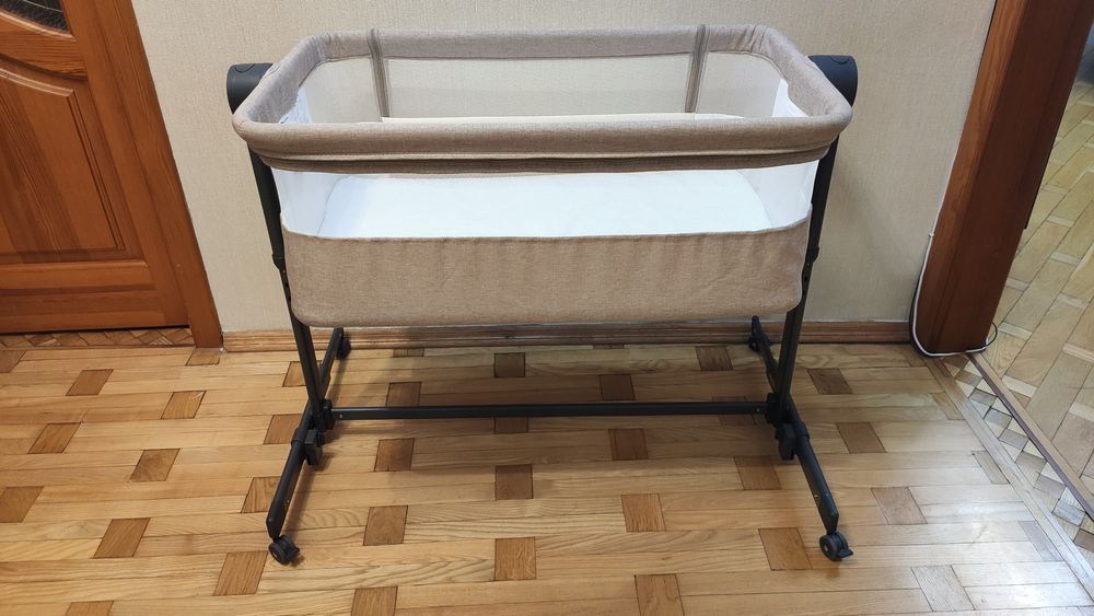 Приставна дитяча кроватка Kinderkraft Neste Up 2 — відмінний стан