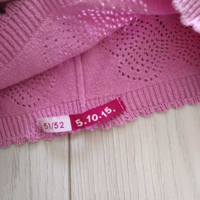 Wiosenna różowa ażurowa czapka w motylki 5.10.15 r. 86 92