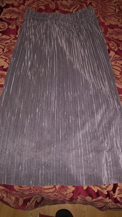 Saia cinzenta tamanho pequeno