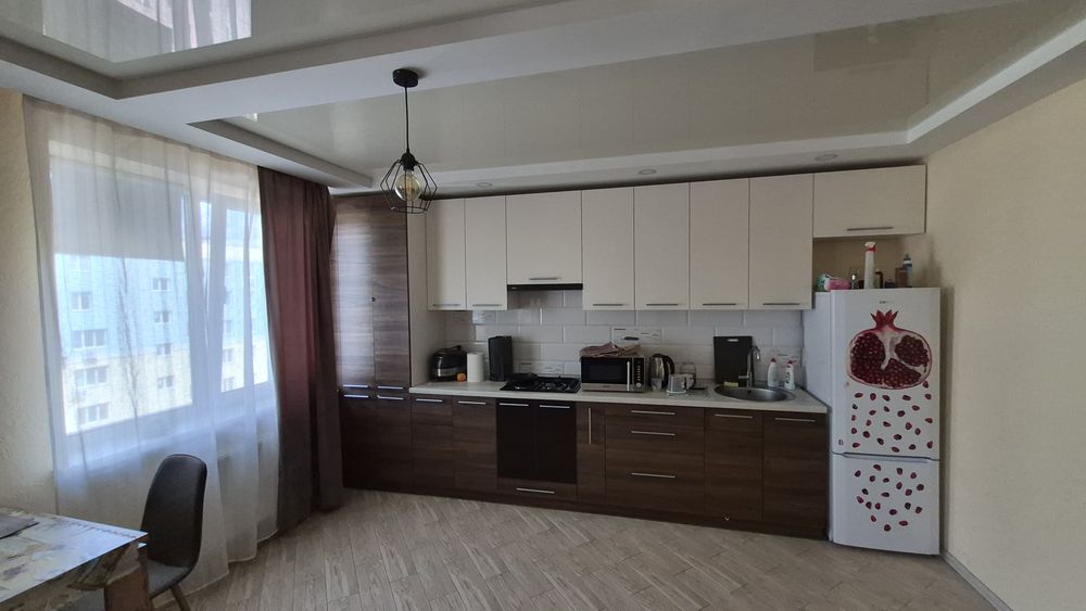 Продам 1 кім з АО, Центр, Меблі та техніка