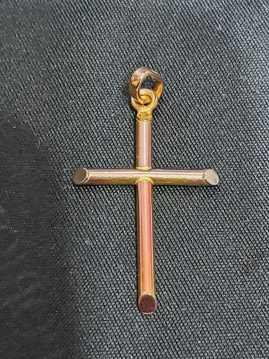 Krzyżyk złoty P585