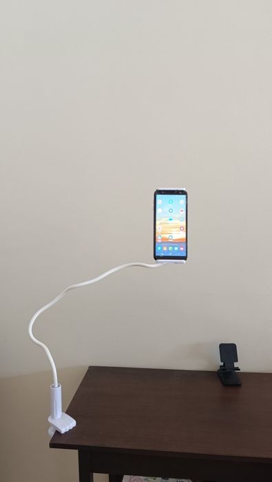 Estante  para CD/DVD em ótimo estado de conservação