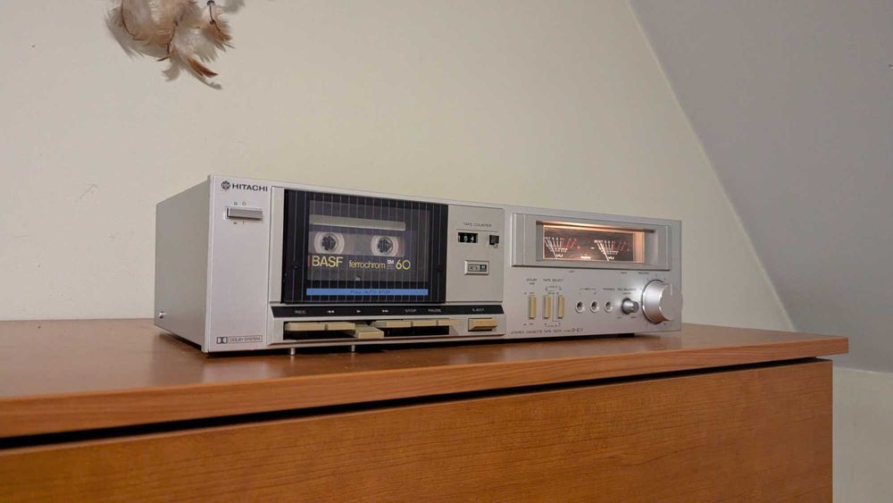 magnetofon, deck Hitachi D-E11 (wycieraczki) - 1981