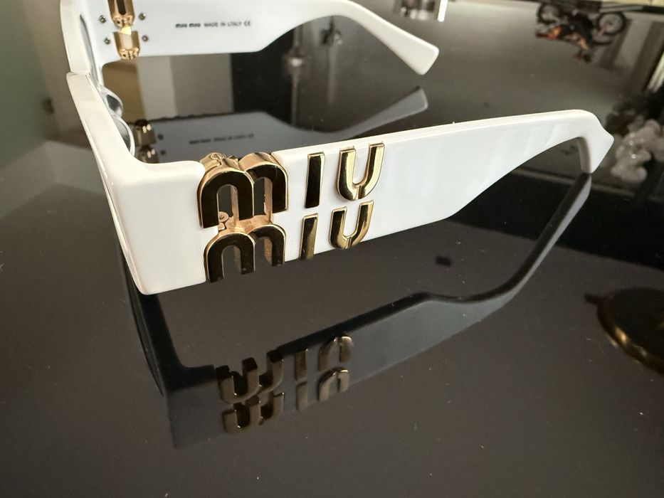 Oculos de sol originais Miu Miu