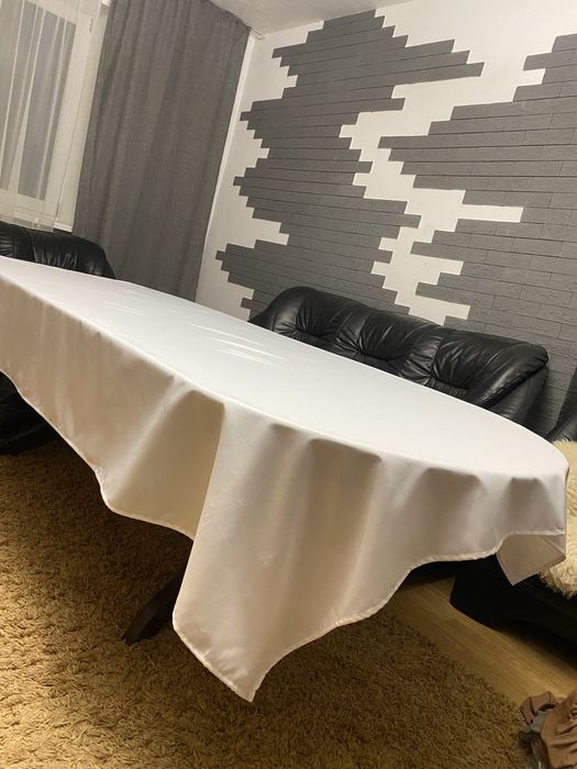 Скатертина біла дешево скатерть