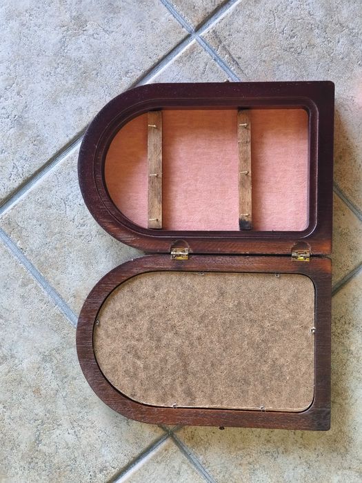 Chaveiro de parede, com caixa decorada