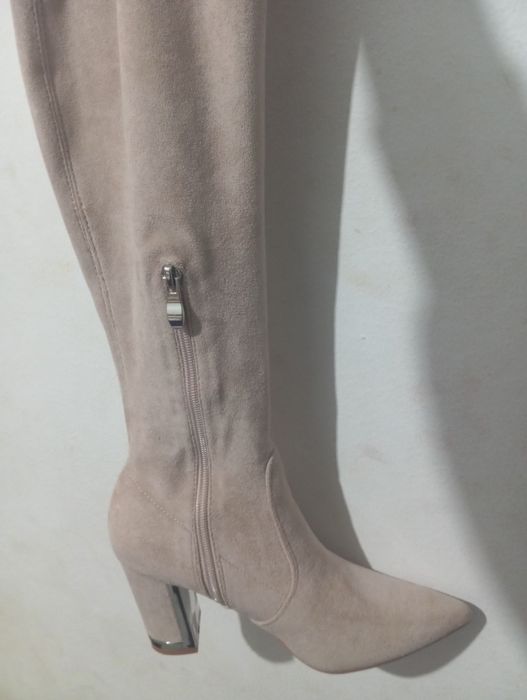 Botas em pele novas - Tam 39