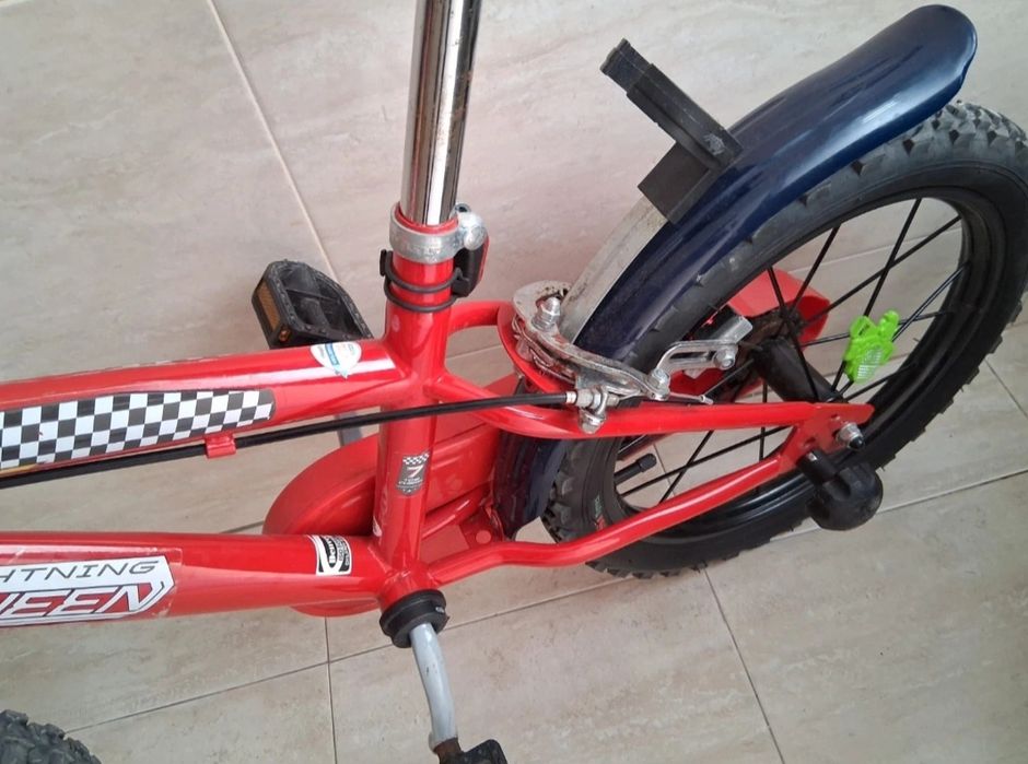 Bicicleta 16'' criança do filme  CARS-  Faisca McQueen