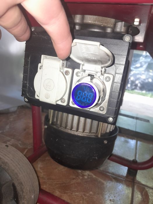 Продам бензиновый генератор Praktiker PS 2000.