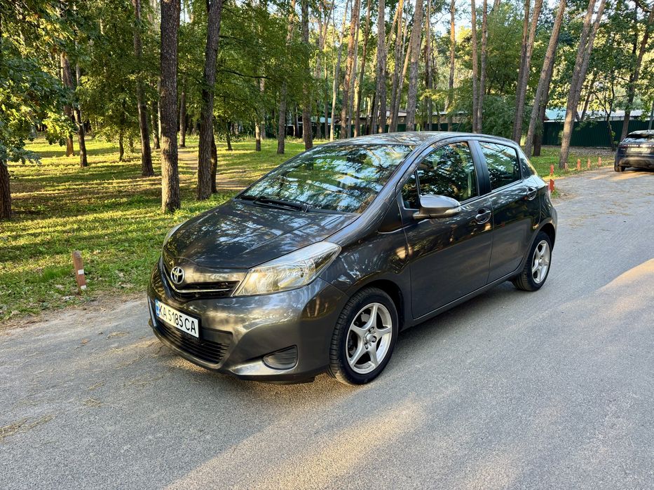 Продам Toyota Yaris 12 року автоматична коробка передач