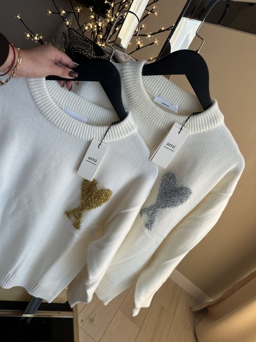 В НАЯВНОСТІ Амі Paris білі светрики, найкраща якість