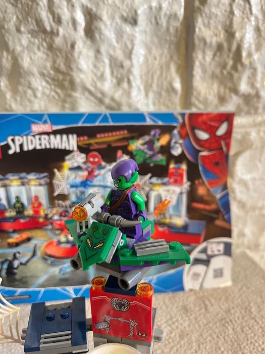 Ataque ao esconderijo de Spider-Man [Lego 76175)