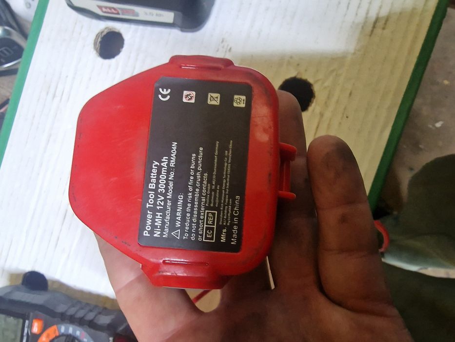 Akumulator do narzedzi Makita starszy model 12v 3.0 ah