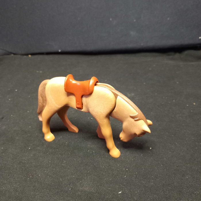 Playmobil cavalo castanho com sela
