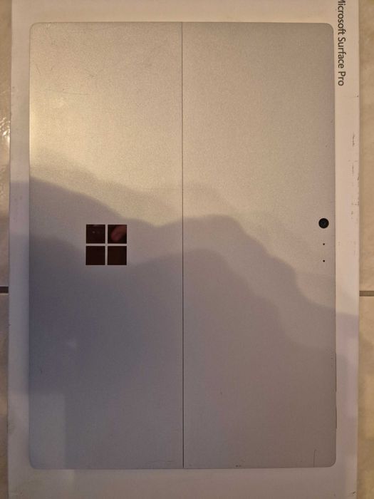 Uszkodzony - Tablet Microsoft Surface Pro 4 / 8GB RAM / 256GB SSD