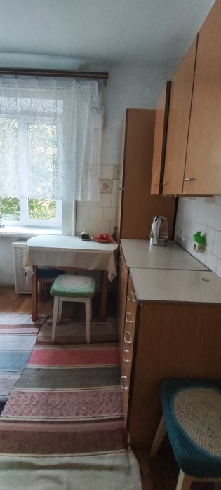 Оренда ліжко-місця в кімнаті. Вул. Соборна. Центр