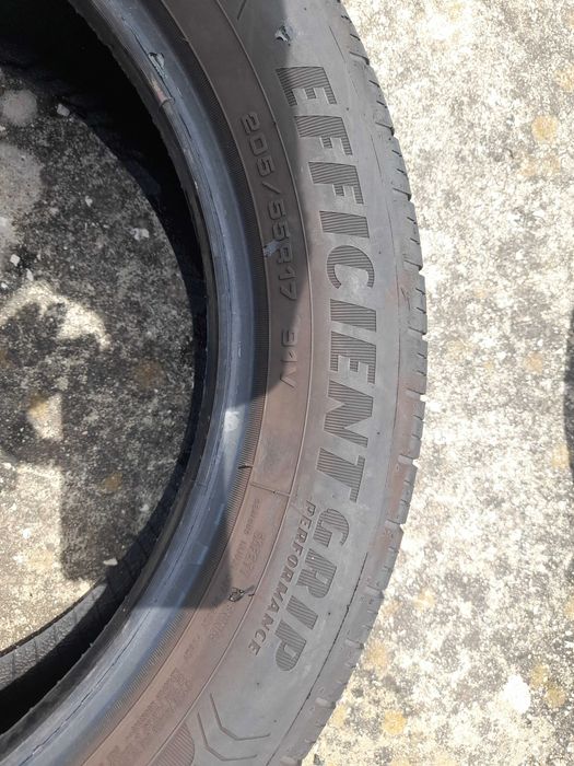 Pneus 205/55/17 em bom estado