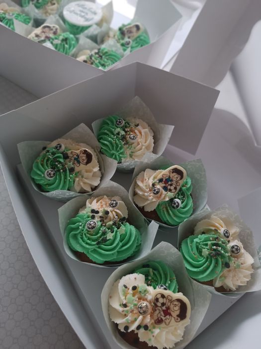 Капкейки, пряники-топеры на торт,пряники для макаронс