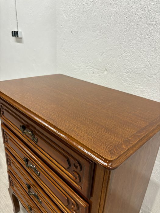 Piękna komoda szufladowa w stylu ludwikowskim