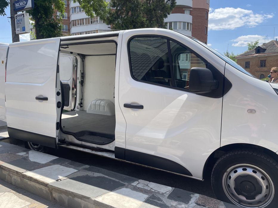 ОPEL VIVARO  BABESTO  1,6 дизель грузовой