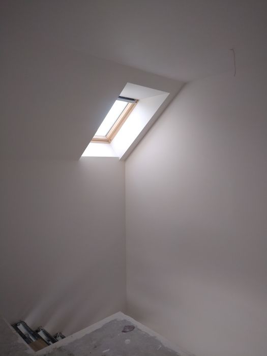 Tynki gipsowe. Cementowo wapienne. Gładze natryskowe   Zabudowy gk