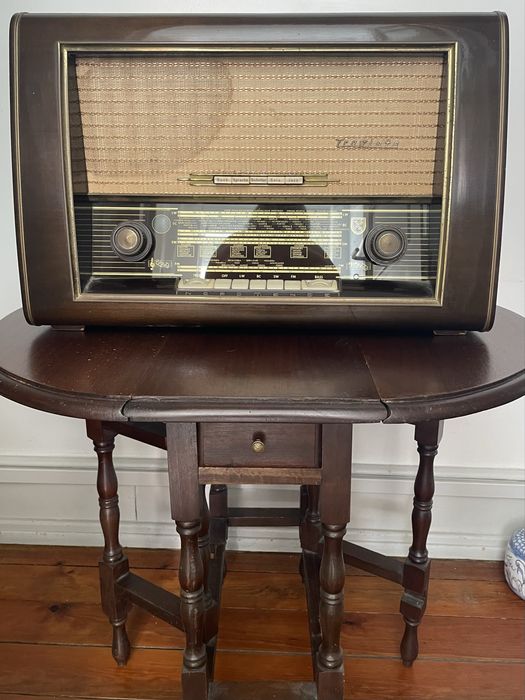Radio estilo deco