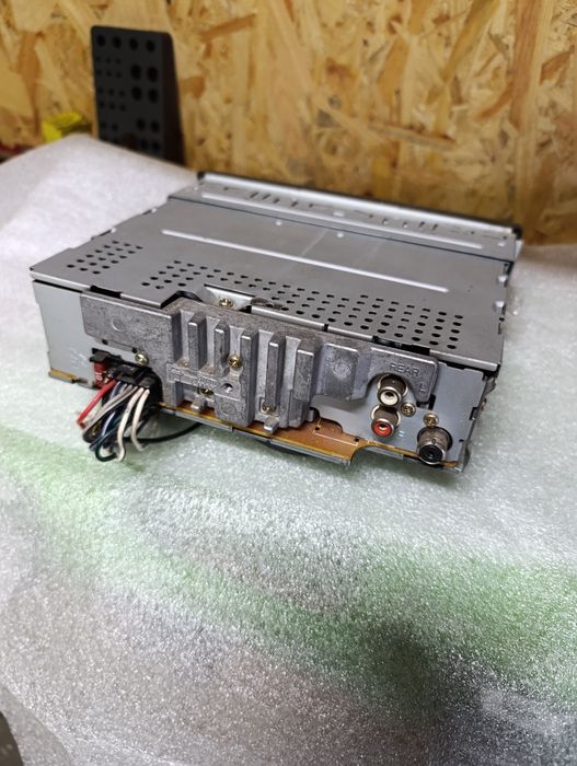 Автомагнітола kenwood kdc-w427