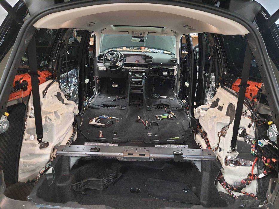 Шумоизоляция автомобиля в Киеве, обесшумка, услуги электрика