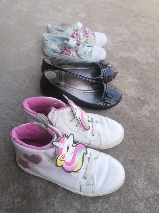 Buty na dziewczynkę 12 par.