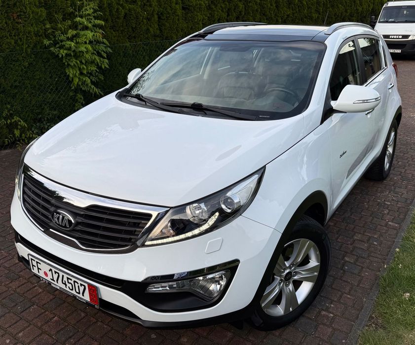 Kia Sportage 2.0Ben Automat Skóry  Panorama OPŁACONA TOP STAN Kamera Navi TOP