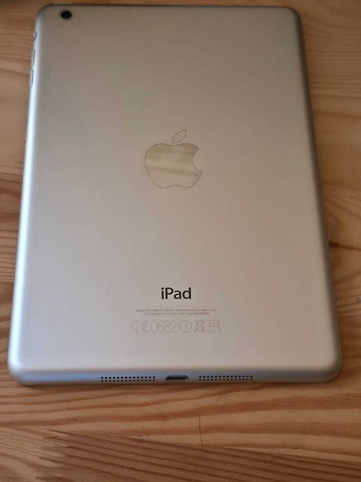 Tablet iPad mini pierwszej generacji