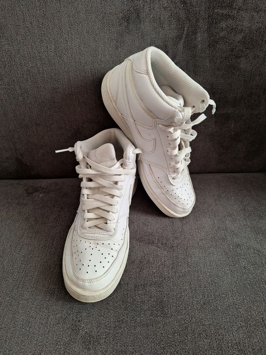 Buty NIKE r. 40.5