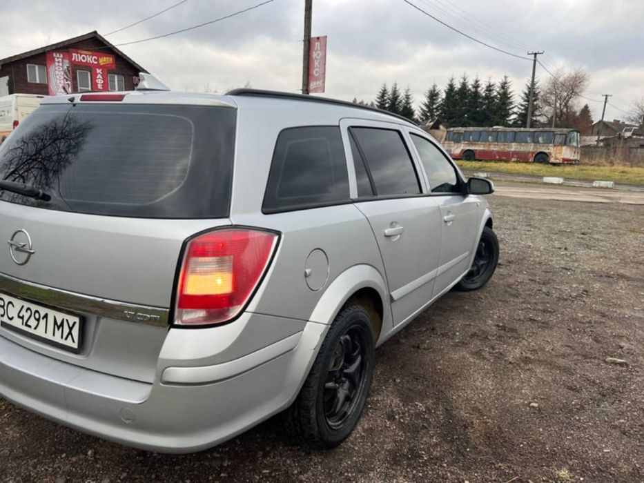 Опель астра h 2009 r .1.7