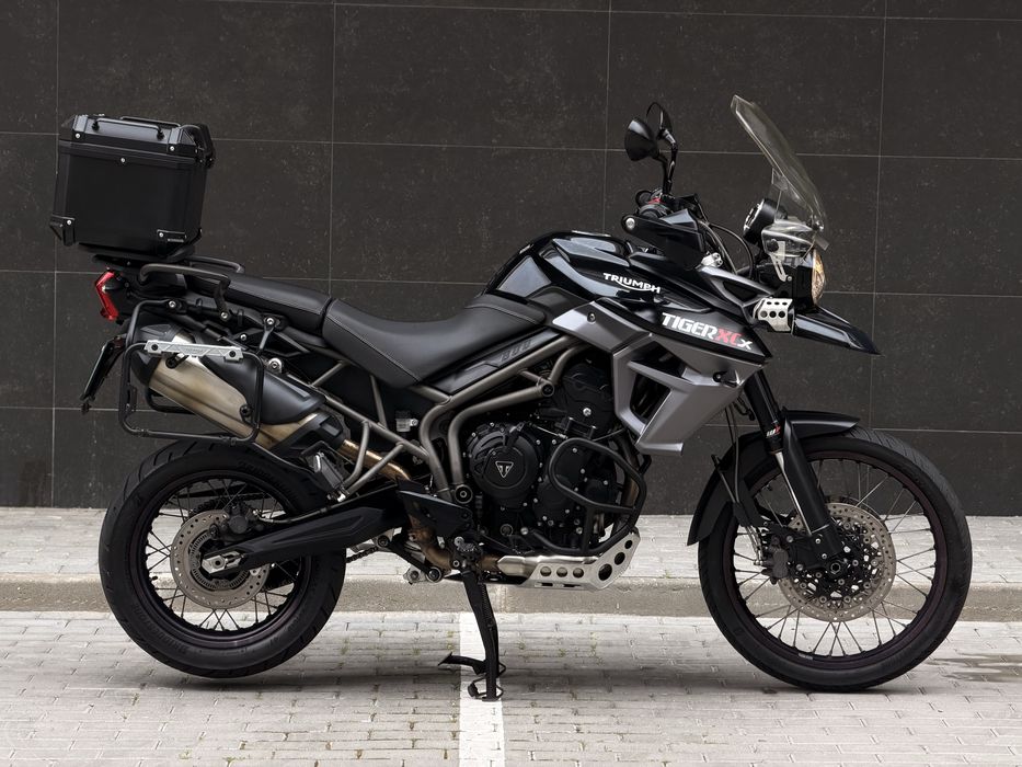 TRIUMPH TIGER 800 XCX - Full Extras!