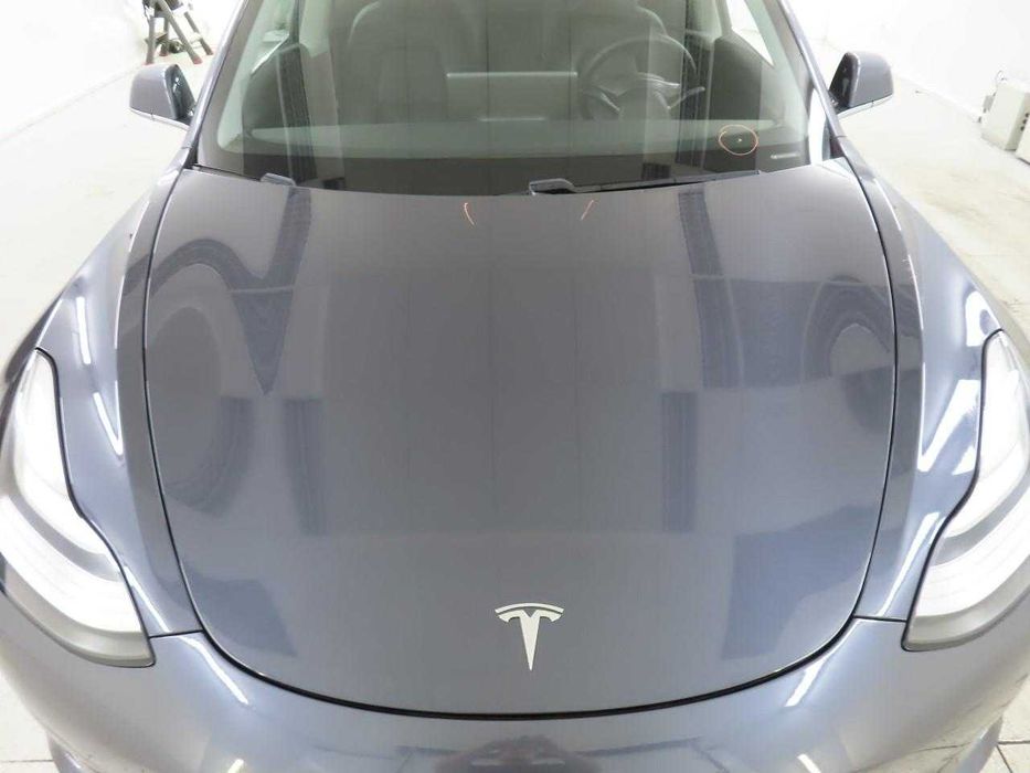 tesla Model 3 bem estimado
