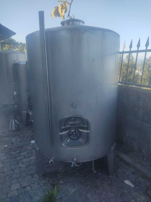 Cubas Inox bom estado 1000Litros e 1500Litros