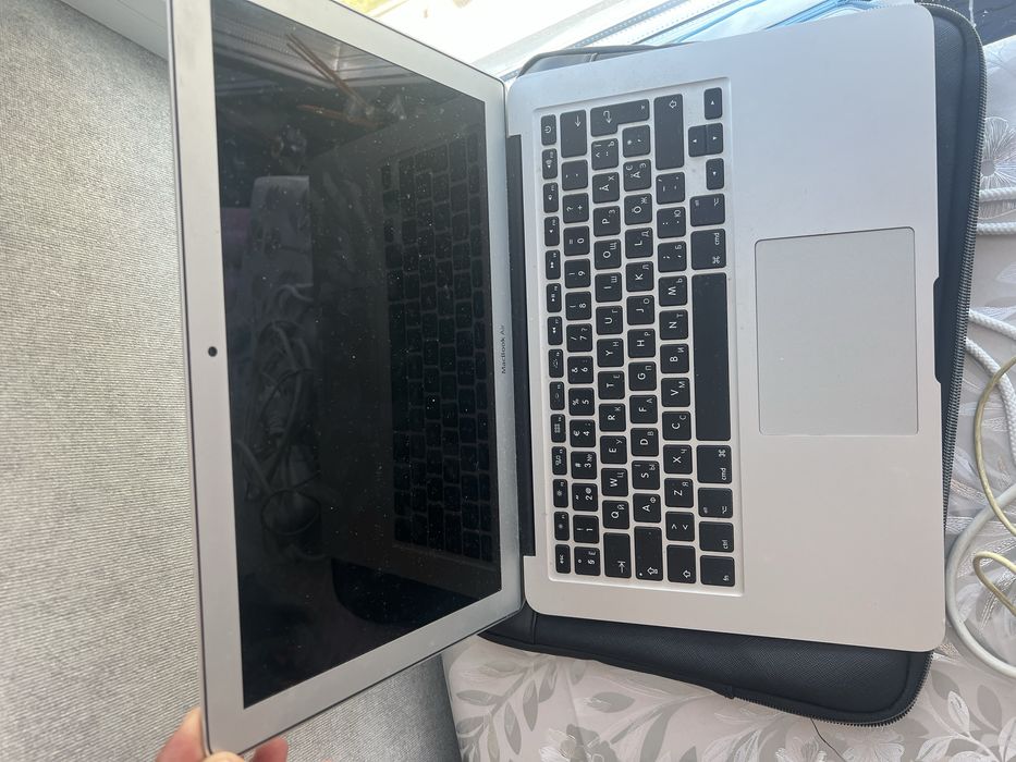 Ноутбук Apple MacBook Air 13