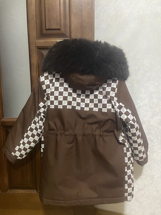 Зимова куртка для дівчинки