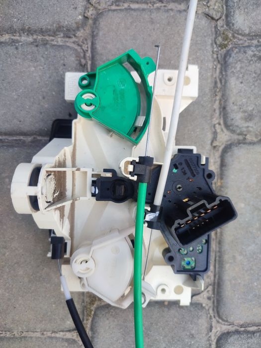 Панель перемикачів Logan