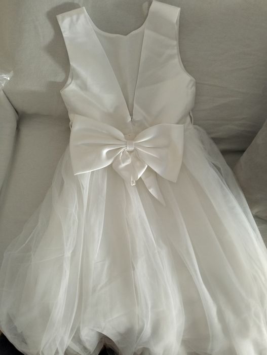 Vestido novo de criança