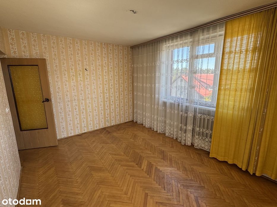 Dom wolnostojący z garażem i ogrodem