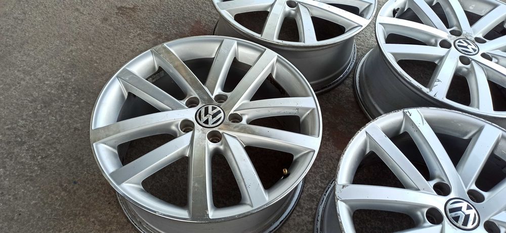 VW GOLF V VI VII 5K0 TOURAN 7,5x18 ET51 OE Vancouver